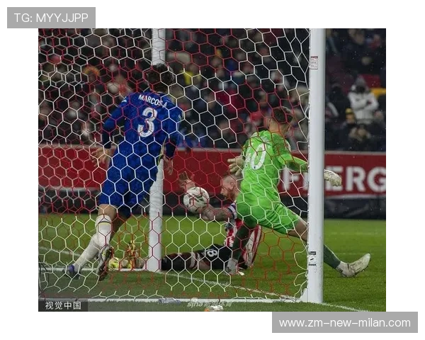 切尔西中路突破配合翻开局面,若日尼奥门前补射 切尔西中路突破配合翻开局面,若日尼奥门前补射